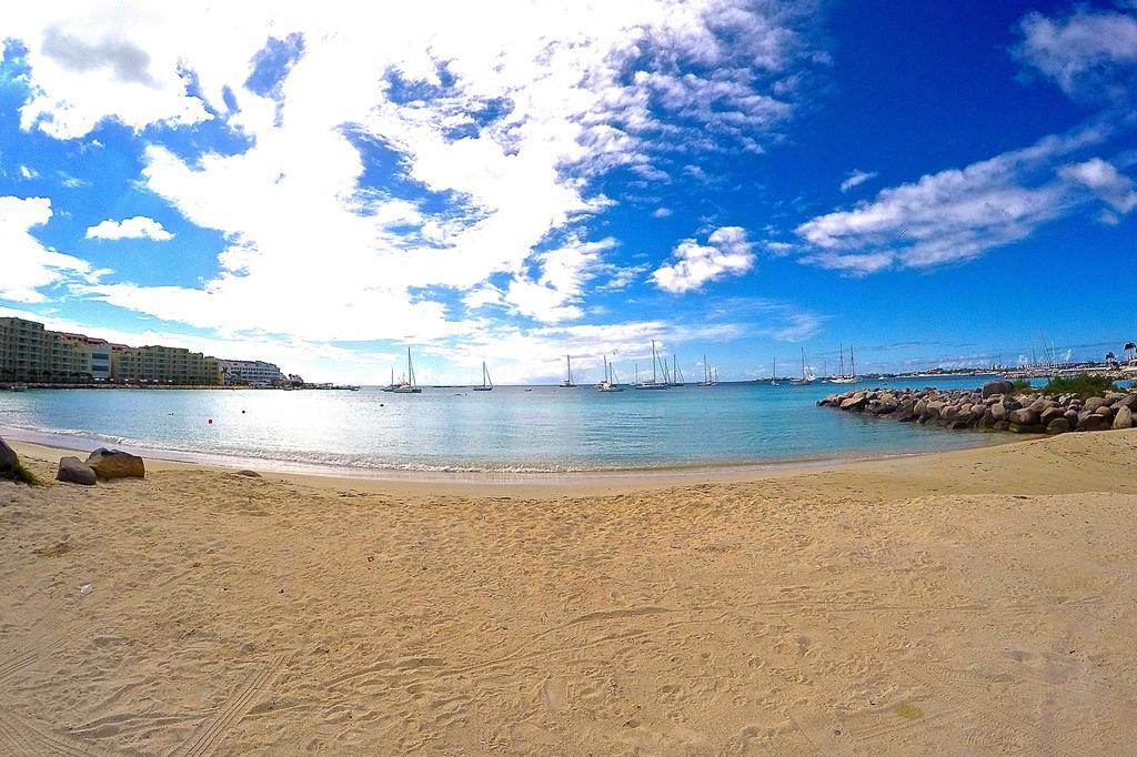 Liberty Inn Sint Maarten Buitenkant foto