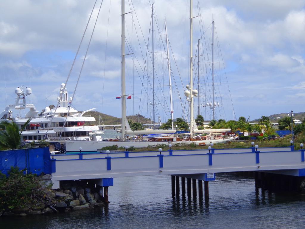 Liberty Inn Sint Maarten Buitenkant foto